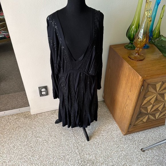 Black plunging neckline jersey mini dress tunic by sequin with sequin stripes - Picture 10 of 10